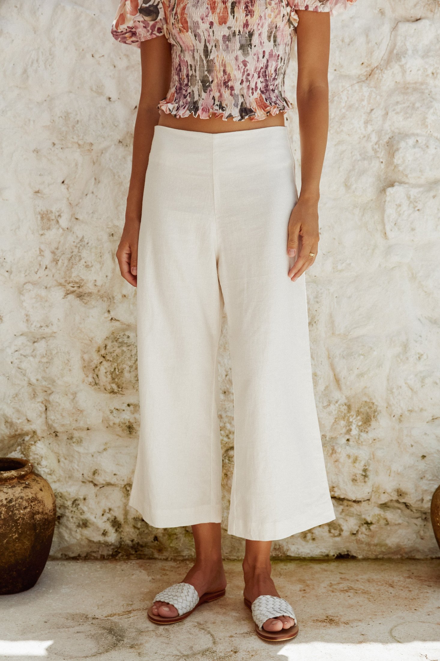 Laura Pant | White — style inspiration
